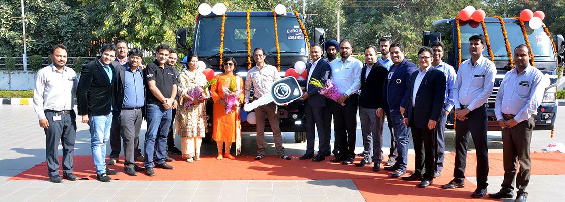 bharatbenz-delivers-euro-v-ready-trucks-in-new-delhi-to-sure-cargo-control
